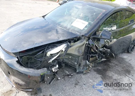 2023 Tesla Model Y Awd/Long Range Dual Motor All-Wheel Drive из США, поврежденный, VIN 7SAYGDEE5PF881514